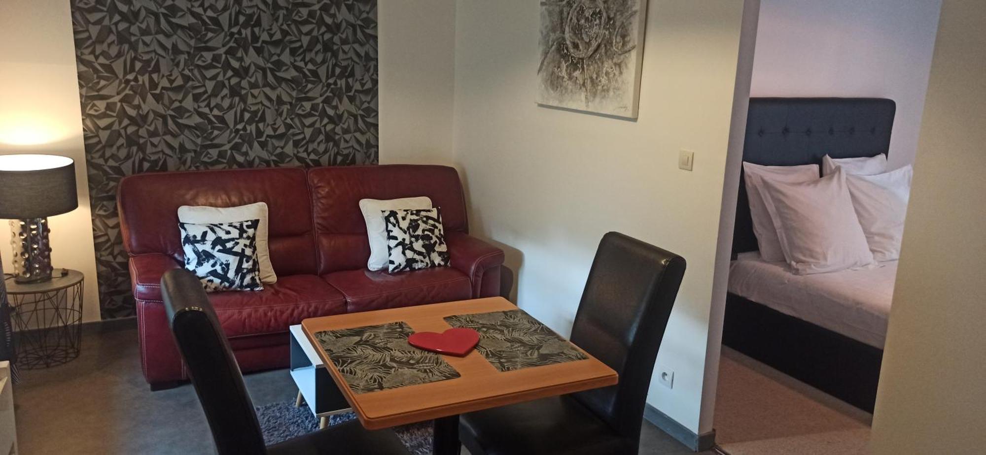 L'amiral Apartment *